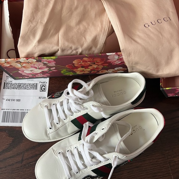 Gucci Ace Embroidered Arrow Sneakers Size 7 Pre-owned With dust Bag And box. - Picture 2 of 10